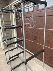 lot 185 image: Closet Organizer