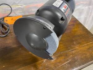lot 70 image: Collins Bench Grinder - New