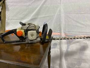 lot 71 image: Echo Hedgetrimmer