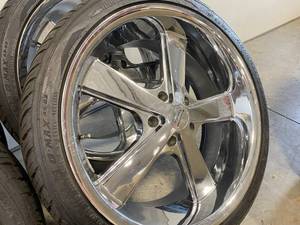 lot 91 image: Corvette Rims and Tires