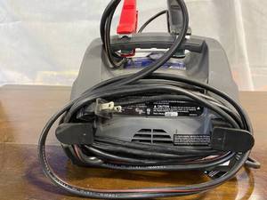 lot 82 image: Schumacher Battery Charger