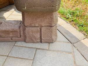 lot 154 image: Molded Plastic Child Size Picnic Table