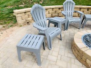 lot 153 image: Outdoor Furniture