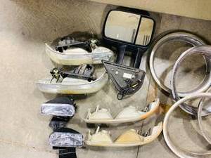 lot 177 image: Miscellaneous Auto Parts