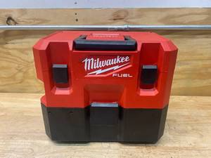 lot 45 image: MILWAUKEE M12 FUEL 12-Volt Lithium-Ion Cordless 1.6 Gal. WetDry Vacuum (Tool-Only)