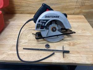 lot 61 image: CRAFTSMAN 7-14 Circular Saw with Case