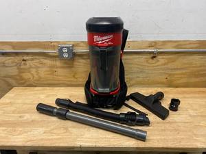 lot 35 image: MILWAUKEE M18 FUEL 18-Volt Lithium-Ion Brushless 1 Gal. Cordless 3-in-1 Backpack Vacuum (Tool-Only)