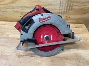 lot 15 image: MILWAUKEE M18 7-14 Brushless Circular Saw (Tool Only)