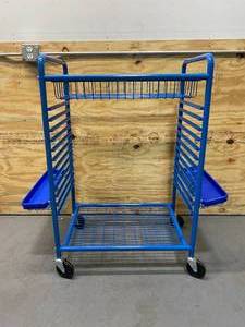 lot 8 image: Utility Cart