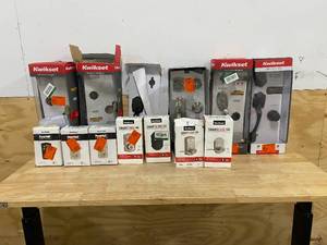 lot 102 image: Lot of Door Locks