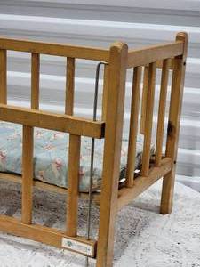 lot 71 image: Sweet Vintage Wooden Doll Crib