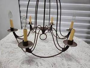 lot 52 image: Farmhouse Chic Iron 6 Light Chandelier