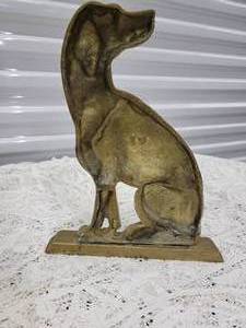 lot 34 image: Antique English Hound Brass Door Stop