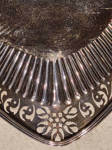 lot 16 image: Gorham Sterling Silver Bread Tray