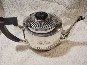 lot 14 image: International Sterling Silver 8 Cup Tea Pot, engraved