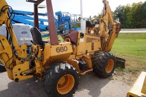 Case 660 4 x 4 x 4 Cable Plow Back Hoe