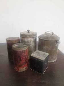 lot 150 image: Old Tins