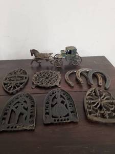 lot 171 image: Collection Of Metal Dcor