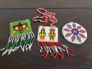 lot 186 image: Beadwork