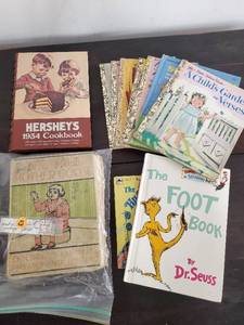 lot 187 image: Vintage Books