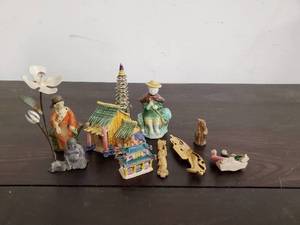 lot 197 image: Figurines