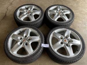 lot 02 image: Porsche Cayenne Rims with Tires 18 Boxed configuration