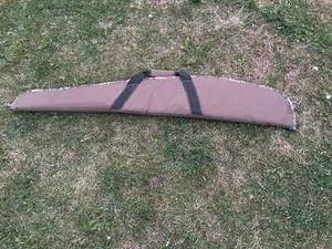 lot 75 image: Allen Soft-Side Rifle Carrying Case. In Like New Condition