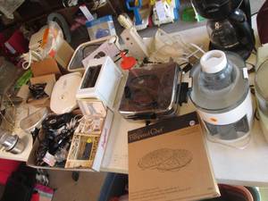 Table top of Small Kitchen applianc...