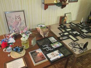 All household tabletop and wall dec...