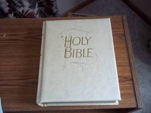 The Holy Bible King James version (...