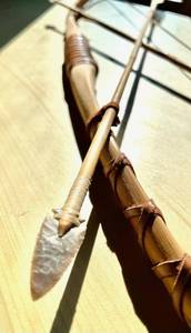 lot 22 image: Wood bow and arrows, hand crafted b...