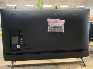 lot 984 image: UN50TU7000F Samsung - 50 Class 7 Series LED 4K UHD Smart Tizen TV (TECHNICIAN TESTED LIKE-NEW)