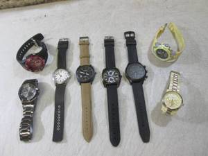 lot 9 image: (EC1) Assorted Wrist Watches Luxe R...