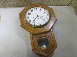 lot 15 image: (FS) Seth Thomas Wind-up Chime Cloc...