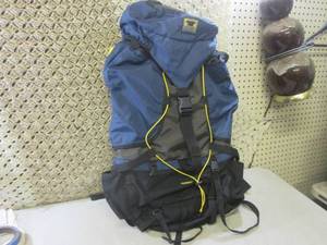 lot 27 image: (RMWS) Mountainsmith Pursuit Back P...