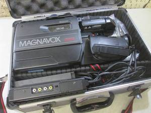 lot 50 image: (RM4) Magnavox VHS Recorder Camera ...