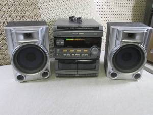lot 67 image: (F-3) Philips FW316C37 AMFM 3CD C...