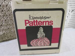 lot 68 image: (F-0) Stretch & Sew Patterns Box Fu...