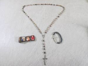 lot 107 image: (CNTR) Rosary Necklace and 2 Bracel...
