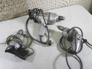 lot 118 image: (RM4) 3 Vintage Electric Drills...