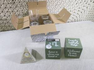 lot 125 image: (BS) Set of 4 Glasses, Desk Clock a...