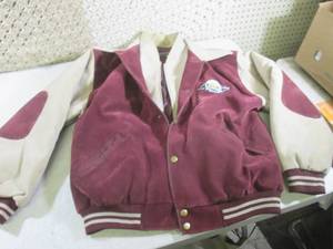 lot 139 image: (F-1) Sasco Creek Outfitters Coat S...