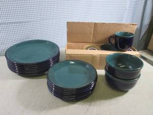 lot 156 image: (FS) Stoneware Plates Bowls Cups...