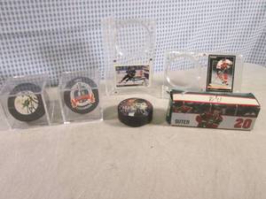 lot 177 image: (BSB) Assorted Collectible Hockey P...