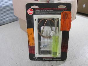 lot 185 image: (F-3) Box of 11 Rheem Gasket Replac...