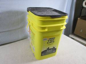 lot 241 image: (F-1) Large Container of Cat Litter...