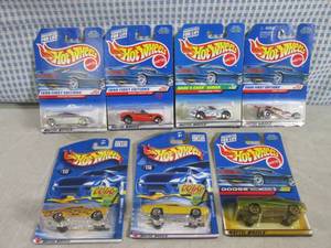 lot 246 image: (EC1) Assorted Hot Wheels in Packag...