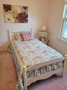 lot 71 image: Twin Bed w Bedding, Wicker Nightstand, Lamp and Canvas Print - NO SHIPPING