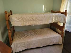 lot 73 image: Set of Twin Size Bunkbeds w Bedding - NO SHIPPING
