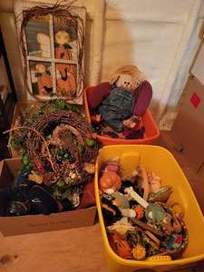 lot 83 image: Large Lot of Fall Home Dcor - NO SHIPPING